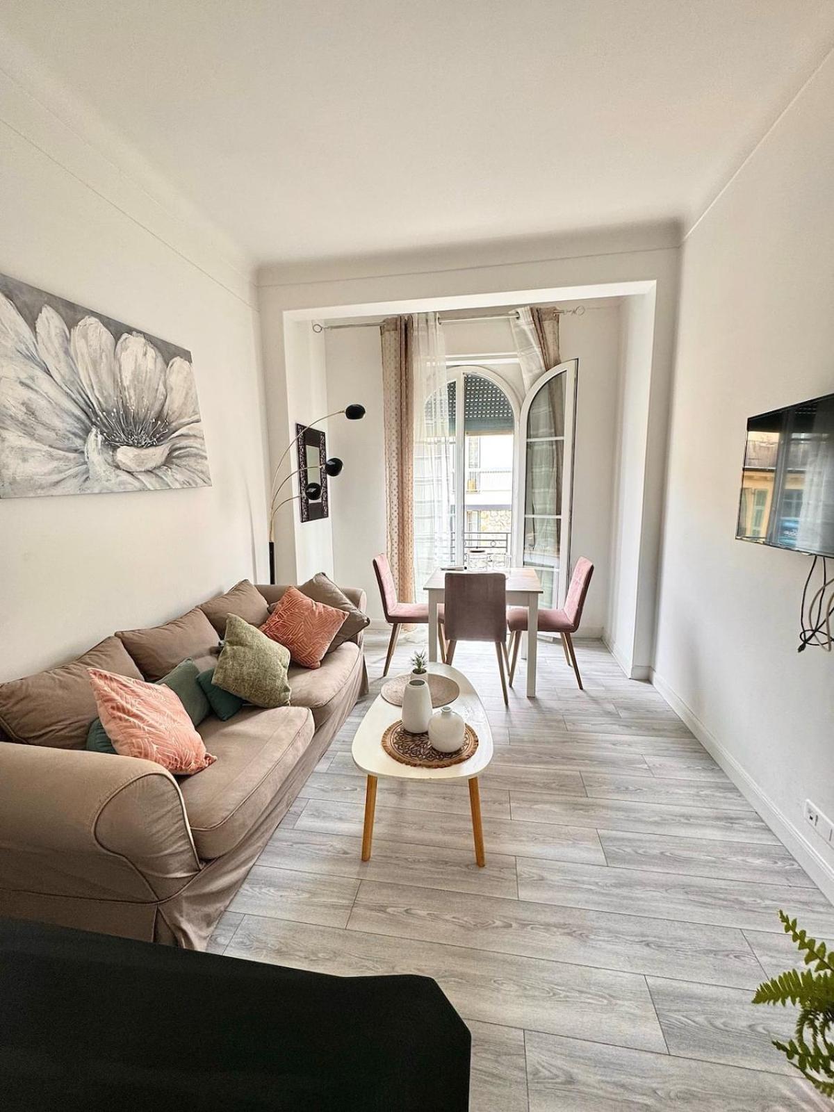 Apartment - Center, Wifi, Ac, 5-6 Pers